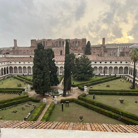 Camera X2 Con Splendida Vista Sulle Terme Di Diocleziano E Sul Chiostro Di Michelangelo روما المظهر الخارجي الصورة