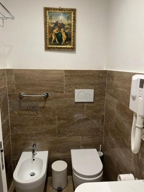 Camera X2 Con Splendida Vista Sulle Terme Di Diocleziano E Sul Chiostro Di Michelangelo روما المظهر الخارجي الصورة